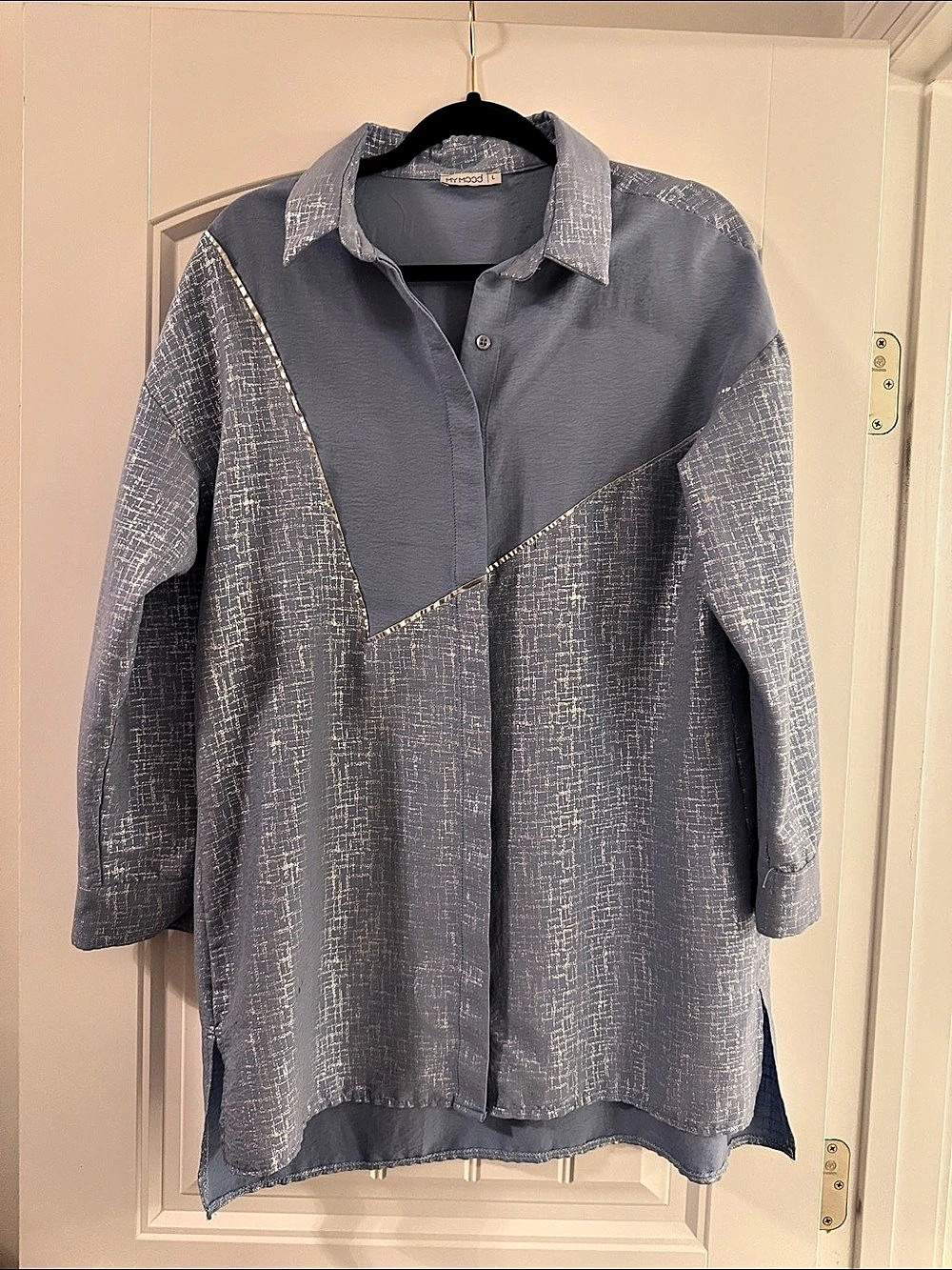 MYMOOD Abstract Button Down Top in Blue Size Large